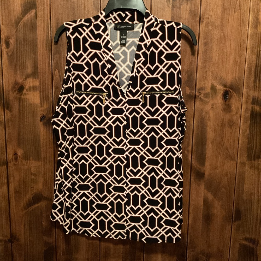INC International Concepts Black and White Geometric Top